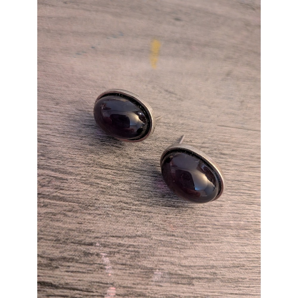 Vintage Amethyst Cabochon Oval Stud Earrings Silver Tone Purple Stone